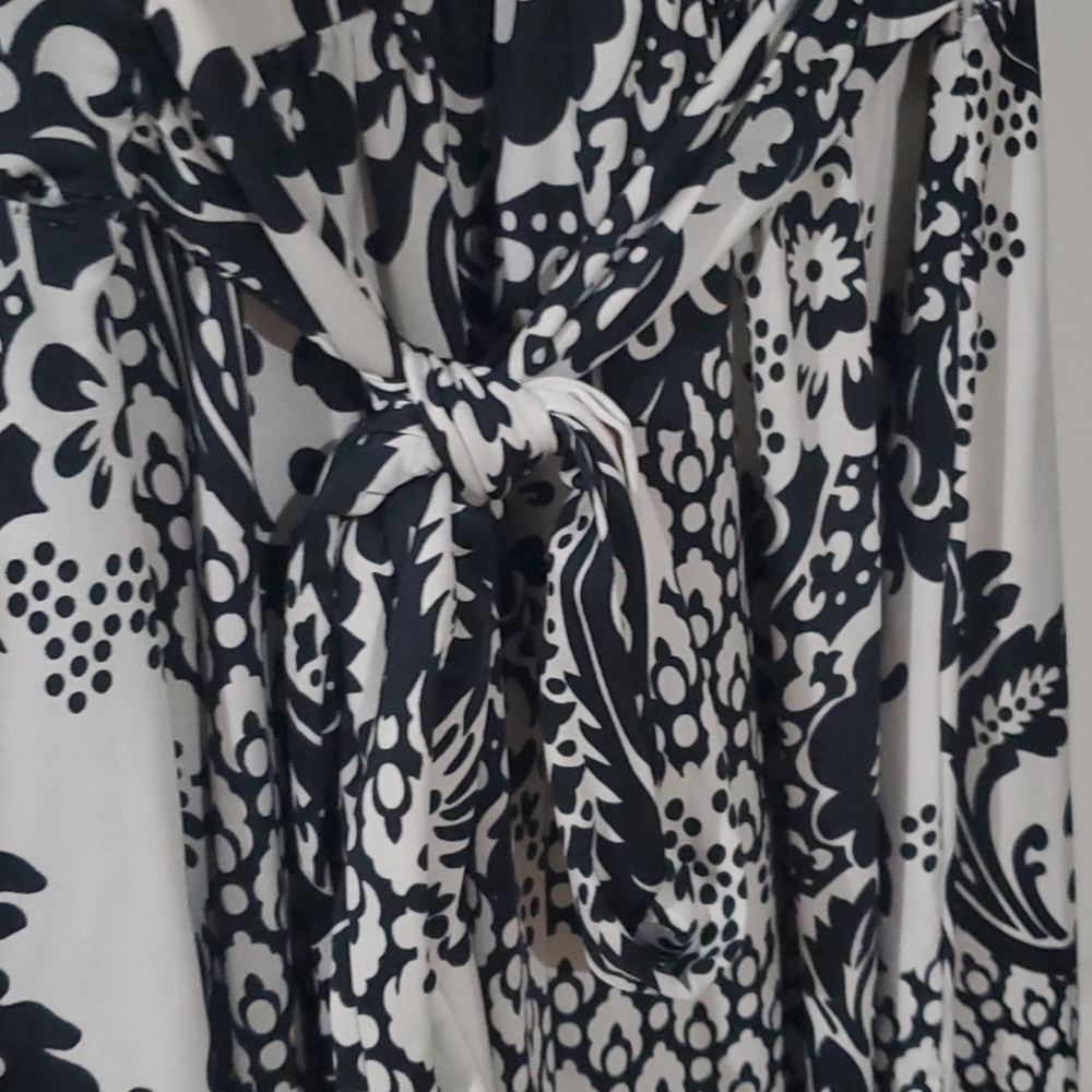 Top - Picture 4 of 4